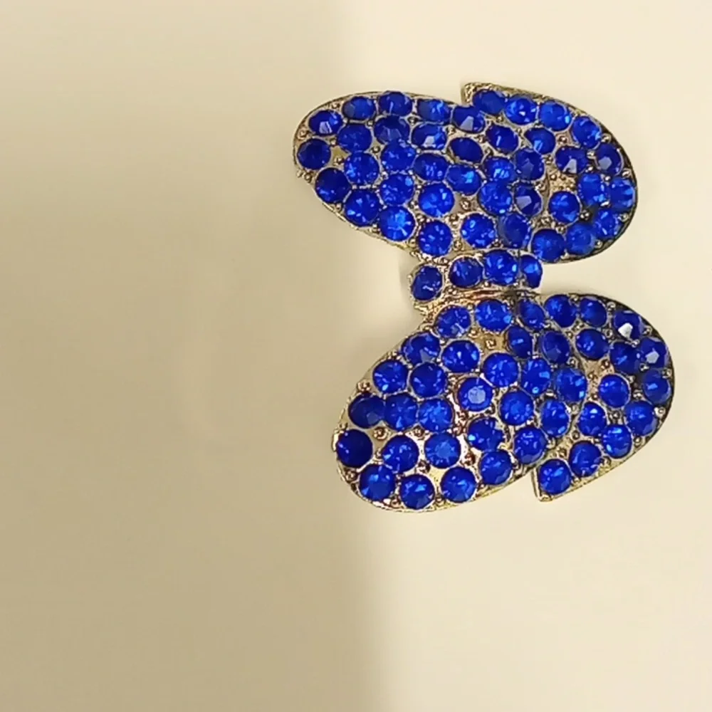 Big Bow Pin - Picture 2 of 4